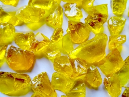Glassteine gelb, ca. 20-40 mm